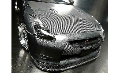 Nissan Skyline R35 1/18 Autoart carbone modellini auto