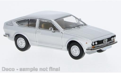 Alfa Romeo Alfetta 1/87 PCX87 GT d 1974 modellino in miniatura