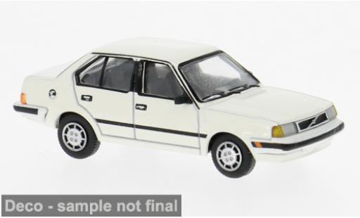 Volvo 360 1/87 PCX87 weiss 1985 1:87 modellino in miniatura