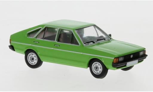 Volkswagen Passat 1/87 PCX87 B1 verde 1977 modellino in miniatura