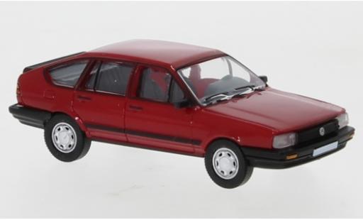 Volkswagen Passat 1/87 PCX87 B2 rosso 1985 modellino in miniatura