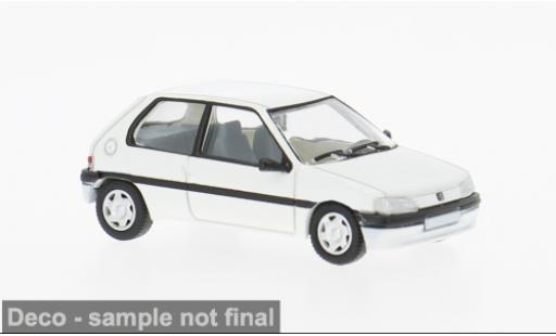 Peugeot 106 1/87 PCX87 weiss 1991 1:87 modellino in miniatura