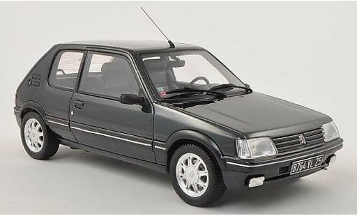 Peugeot 205 Gentry 1/18 Ottomobile verde 1991 modellini auto