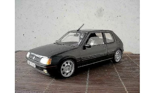 Peugeot 205 GTI 1/18 Solido 1.9 Gris Graphite jantes 15 pouces 309 modellini auto
