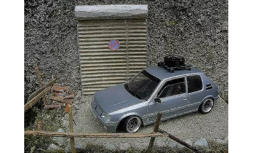 Peugeot 205 GTI 1/18 Solido grigio german look modellini auto