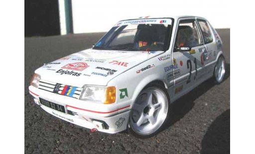 Peugeot 205 Rallye 1/18 Solido Rally siglee pts modellini auto