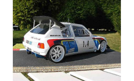 Peugeot 205 Turbo 16 1/18 Solido rallye T16 modellini auto