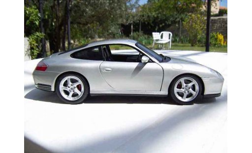 Porsche 911 4S 1/18 Maisto Carrera grigio modellini auto