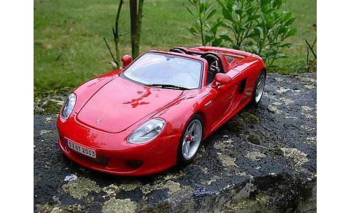Porsche Carrera GT Base 1/18 Maisto rosso modellini auto