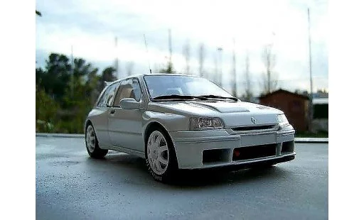 Renault Clio Maxi 1/18 Ottomobile bianco modellini auto