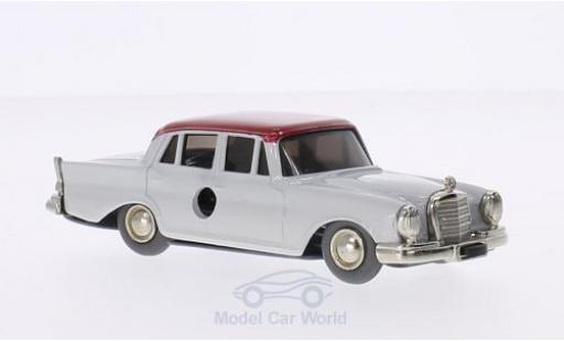 Mercedes 220 1/0 Schuco SE grigio/rosso Micro Raceer modellino in miniatura