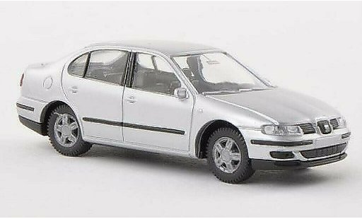 Seat Toledo II 1/87 AWM grigio modellini auto