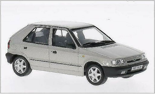 Skoda Felicia 1.3 GLXi 1/43 Abrex metallicoo beige 1994 modellini auto