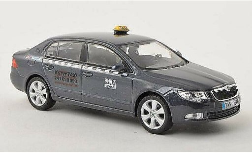 Skoda Superb Taxi 1/43 Abrex II Kuryr modellini auto