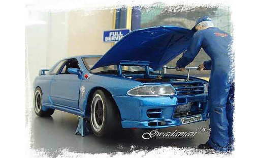 Nissan Skyline R32 1/18 Autoart drag run modellini auto