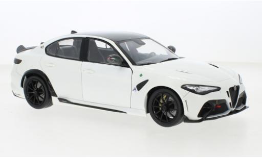 Alfa Romeo Giulia 1/18 Solido GTA bianco 2022 modellino in miniatura