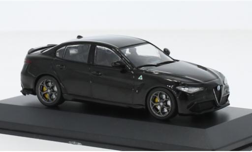 Alfa Romeo Giulia 1/43 Solido Quadrifoglio nero modellino in miniatura