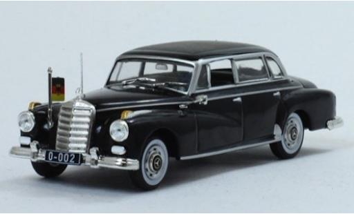 Mercedes 300 1/43 SpecialC d nero 1957 ohne Vitrine modellino in miniatura