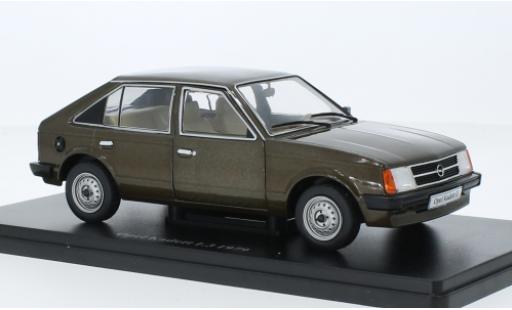Opel Kadett 1/24 SpecialC .-128 D 1.3 metallise braun 1979 1:24 modellino in miniatura