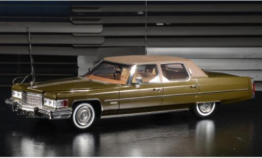 Cadillac Fleetwood 1/18 Stamp Models Brougham metallise beige/matt-marroneee 1976 modellino in miniatura