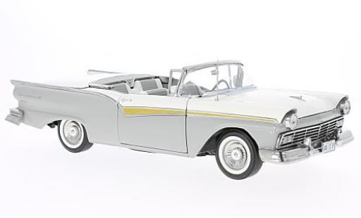 Ford Fairlane 1/18 Sun Star 500 Skyliner grigio/bianco 1957 modellino in miniatura