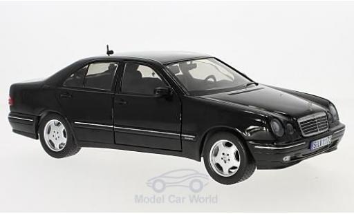 Mercedes Classe E 1/18 Sun Star E320 (W210) nero modellino in miniatura