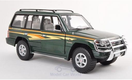 Mitsubishi Pajero 1/18 Sun Star verde/Dekor 1998 mit Rammschutz modellino in miniatura