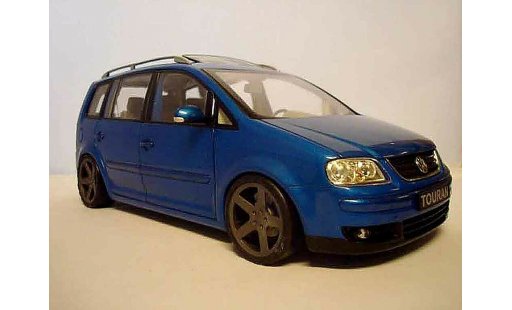 Volkswagen Touran Base 1/18 Shanghai Volkswagen blu jantes noir modellini auto