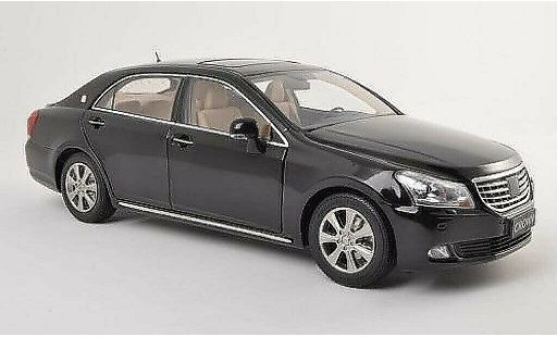 Toyota Crown Base 1/18 Paudi nero 2010 modellini auto