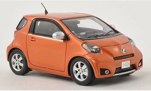 Toyota IQ Base 1/43 Ebbro orange RHD modellini auto