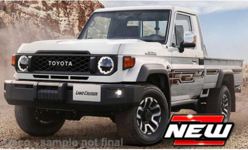 Toyota Land Cruiser 1/24 Maisto 7 weiss 1:24 modellino in miniatura