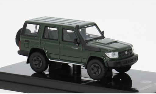 Modellini auto Toyota Land Cruiser LC76 oliv 2014 1/64 Para64
