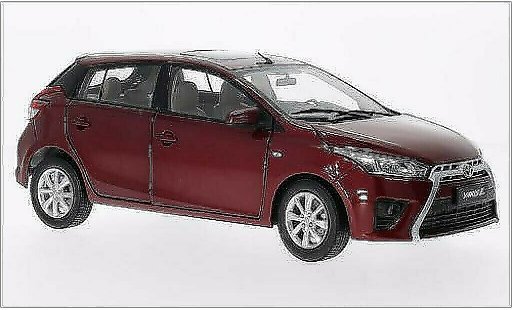 Toyota Yaris Base 1/18 Paudi metallicoo rosso 2014 modellini auto