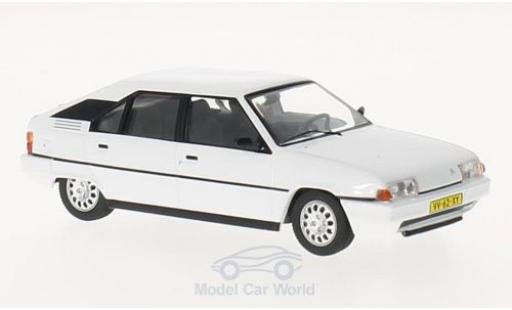 Citroen BX 1/43 Triple 9 Collection 16 TRS bianco 1983 modellino in miniatura