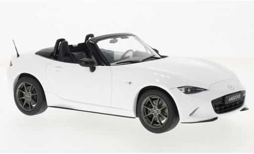 Mazda MX5 1/18 Triple 9 Collection bianco 2015 avec détachable Softtop sans Vitrine modellino in miniatura