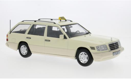 Mercedes Classe E 1/18 Triple 9 Collection T-Modell (S124) 1995 Taxi (D) 1:18 modellino in miniatura
