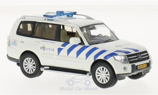 Mitsubishi Pajero 1/43 Triple 9 Collection bianco/blu Politie Amsterdam (NL) 2013 modellino in miniatura
