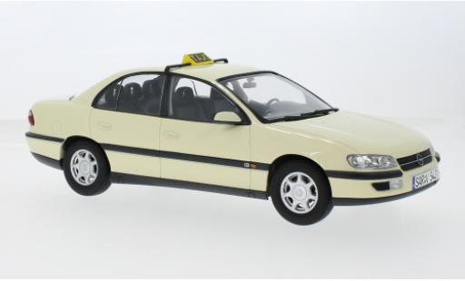 Opel Omega 1/18 Triple 9 Collection B Taxi (D) 1996 1:18 modellino in miniatura