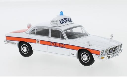 Jaguar XJ 1/43 Vanguards 6 Series II 4.2 RHD Thames Valley Police modellino in miniatura