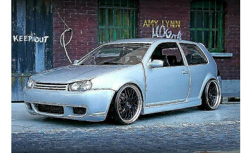 Volkswagen Golf R32 1/18 Revell kit carrosserie grigio jantes bbs 18 pouces modellini auto
