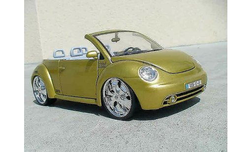 Volkswagen New Beetle Cabriolet 1/18 Burago west coast modellini auto