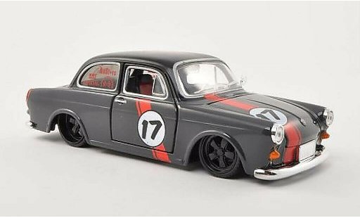 Volkswagen 1600 Base 1/24 Maisto Stufenheck Tuning No.17 modellini auto