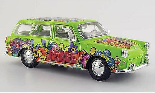 Volkswagen 1600 Variant 1/24 Maisto verde con Dekor modellini auto