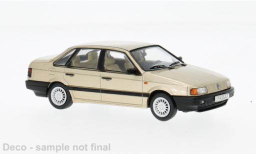 Volkswagen Passat 1/43 IXO CL (B3) beige 1988 1:43 modellino in miniatura