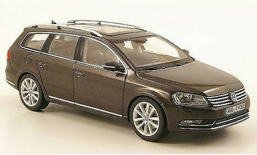 Volkswagen Passat B7 1/43 Schuco Variant antracite 2010 modellini auto