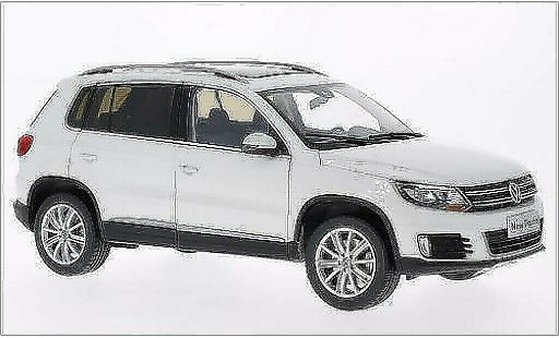 Volkswagen Tiguan Base 1/18 Paudi bianco 2013 modellini auto