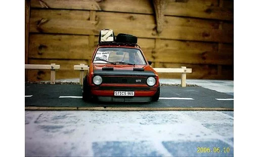 Volkswagen Golf GTI 1/18 Solido german old school modellini auto
