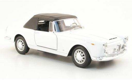 Alfa Romeo Spider 1/24 Welly 2600 weiss 1960 1:24 modellino in miniatura
