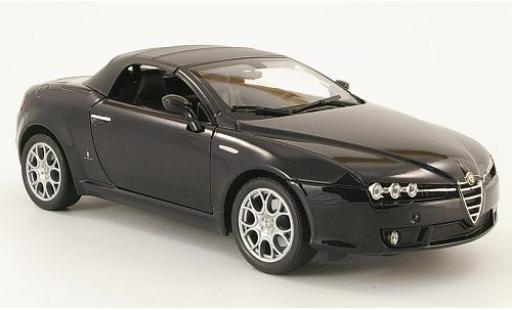 Alfa Romeo Spider 1/18 Welly schwarz geschlossen 1:18 modellino in miniatura
