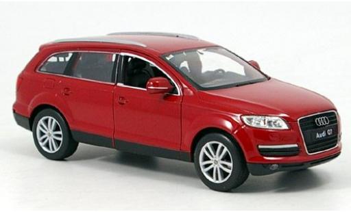 Audi Q7 1/24 Welly rot 1:24 modellino in miniatura